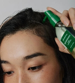Aromatica ROSEMARY ROOT ENHANCER Applying on roots