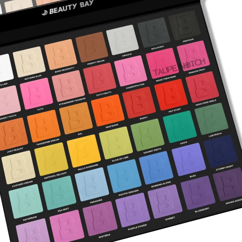 Beauty Bay 42-color bright matte eyeshadow palette, close-up of colorful shadow pans