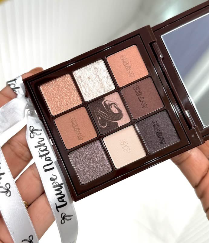 Huda Beauty Creamy Obsessions Eyeshadow Palette