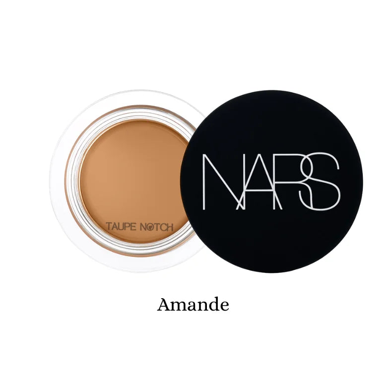 NARS Soft Matte Complete Concealer in Amande, warm beige concealer pan with black lid
