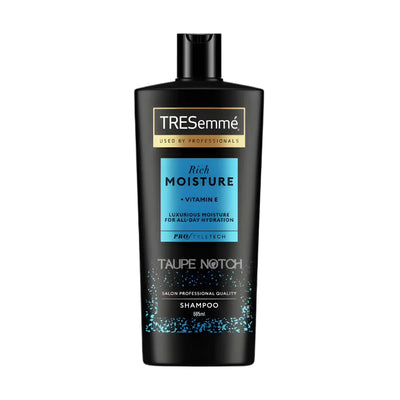 TRESemmé Rich Moisture + Vitamin E Shampoo 685ml
