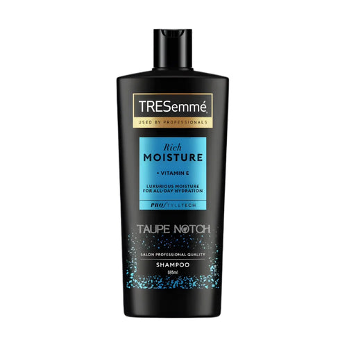 TRESemmé Rich Moisture + Vitamin E Shampoo 685ml