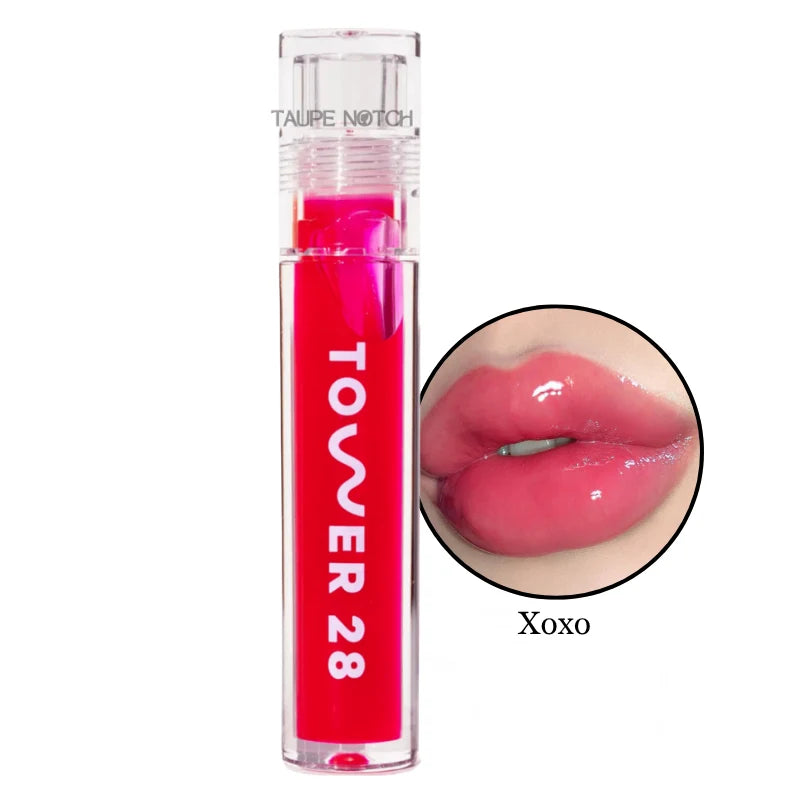 Xoxo lip oil jelly: clear tube and glossy bright pink lip swatch