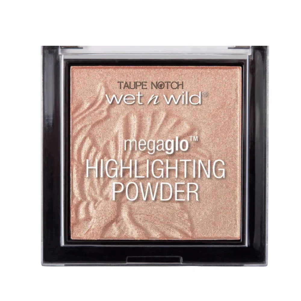 Rose-gold highlighting powder in a compact, shimmering fine texture